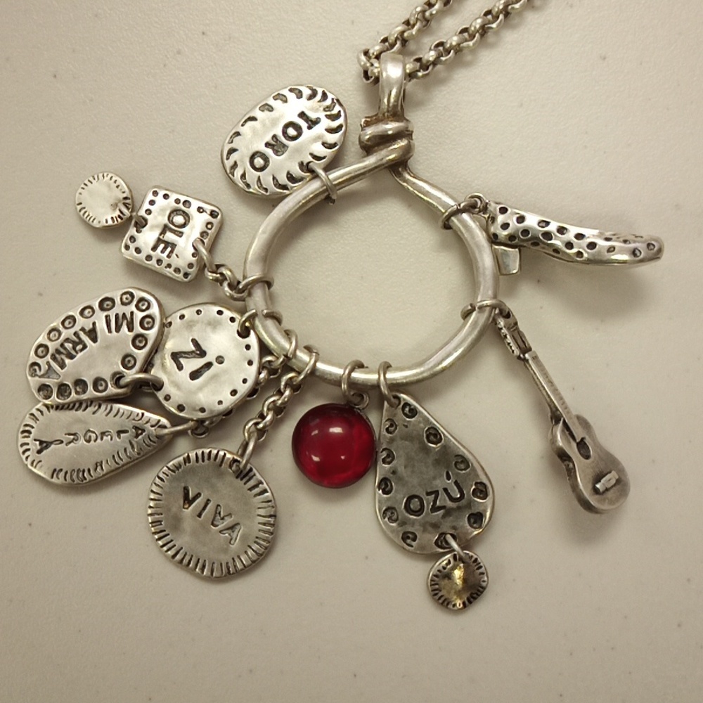 UNO de 50 Silver Charm Necklace with Red Accent